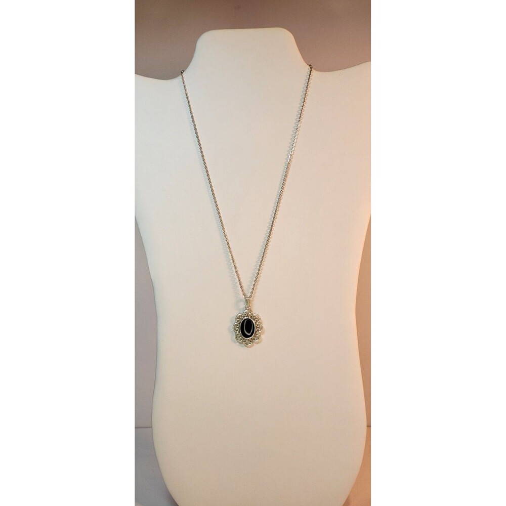 Vintage Sarah Coventry Black Cabochon Stone Silver Tone Chain Pendant Necklace